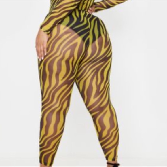 Zebra yellow print jumpsuit - Picture 2 of 3